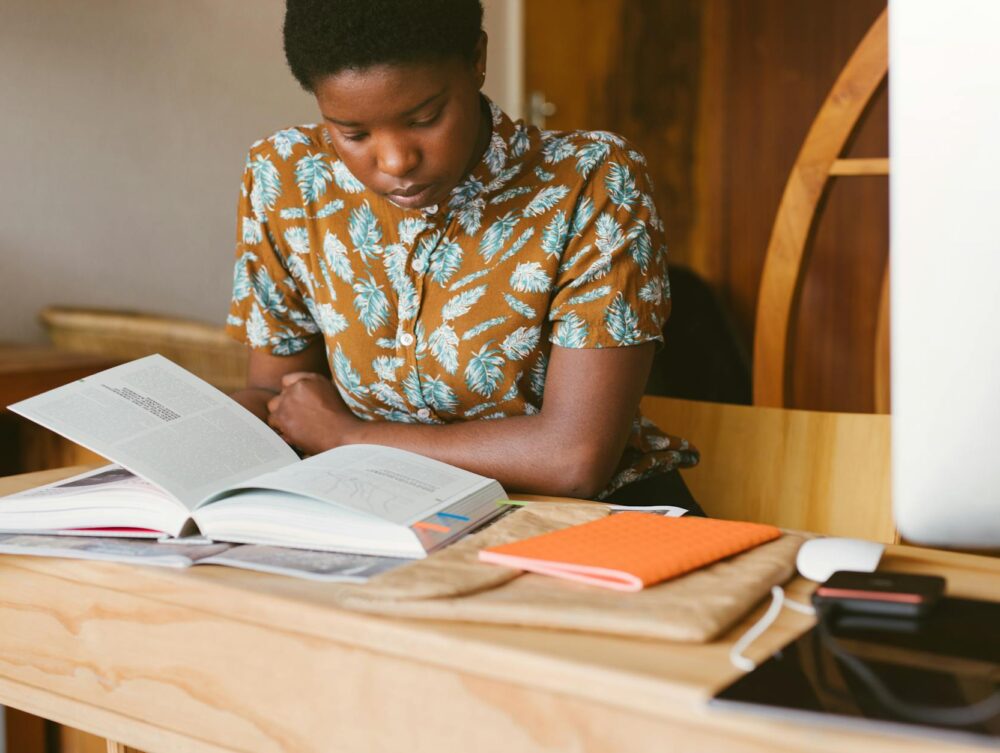 Os 5 Deveres Inegociáveis: Guia Essencial para o Sucesso Acadêmico do Estudante — 5 deveres dos estudantes | Por Dentro da No