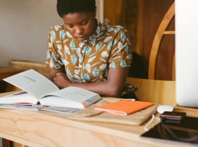 Os 5 Deveres Inegociáveis: Guia Essencial para o Sucesso Acadêmico do Estudante — 5 deveres dos estudantes | Por Dentro da No