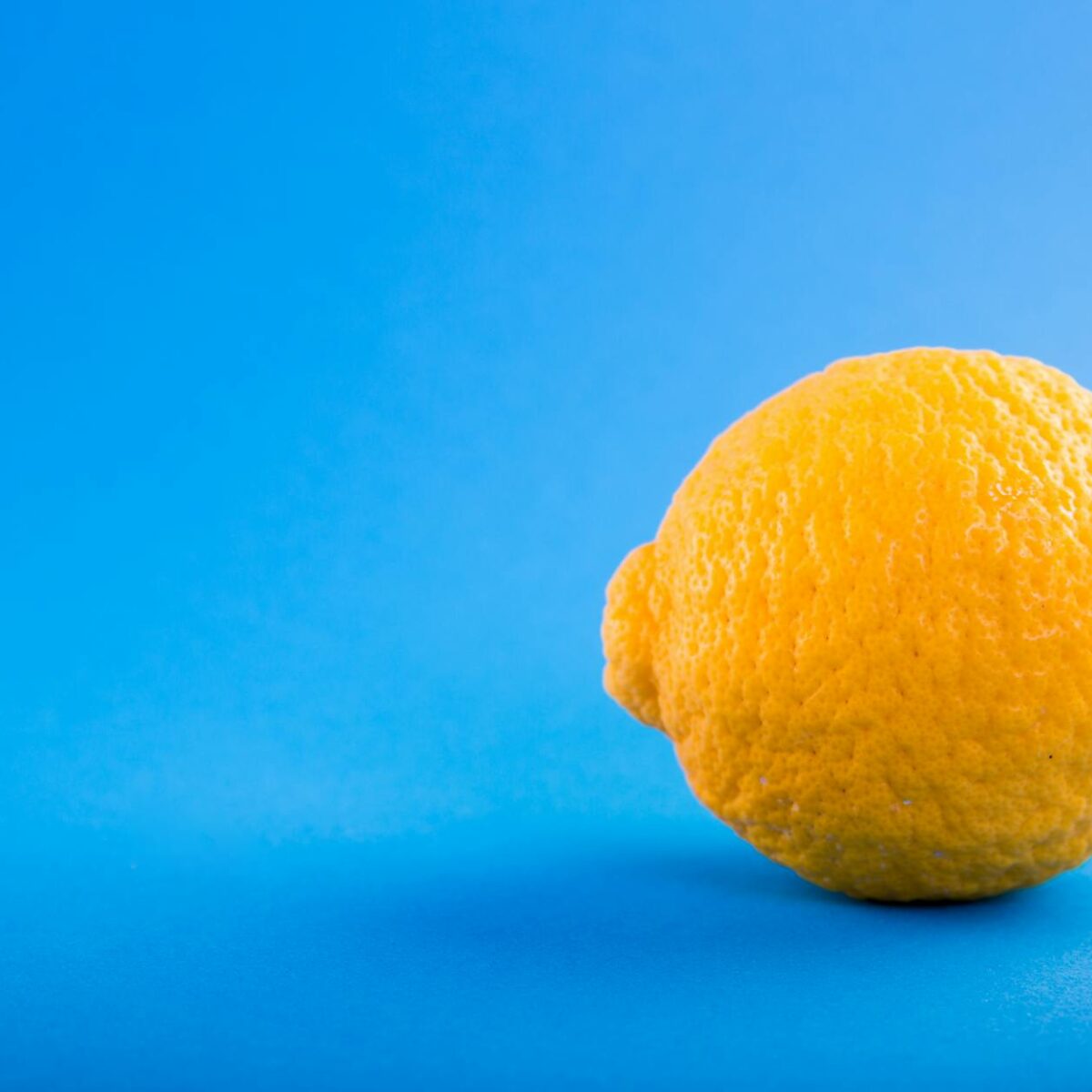 Para os benefícios da alimentação consciente e seus impactos, ao comer com atenção plena, você melhora a digestão, reduz o es