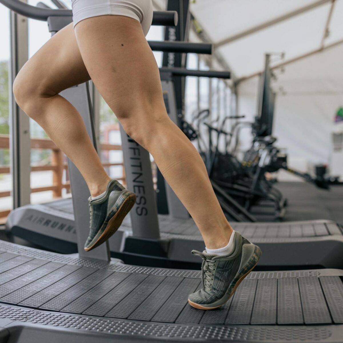 Como Começar a Correr na Esteira: Guia Definitivo para Iniciantes e Resultados Duradouros — como começar a correr esteira | P