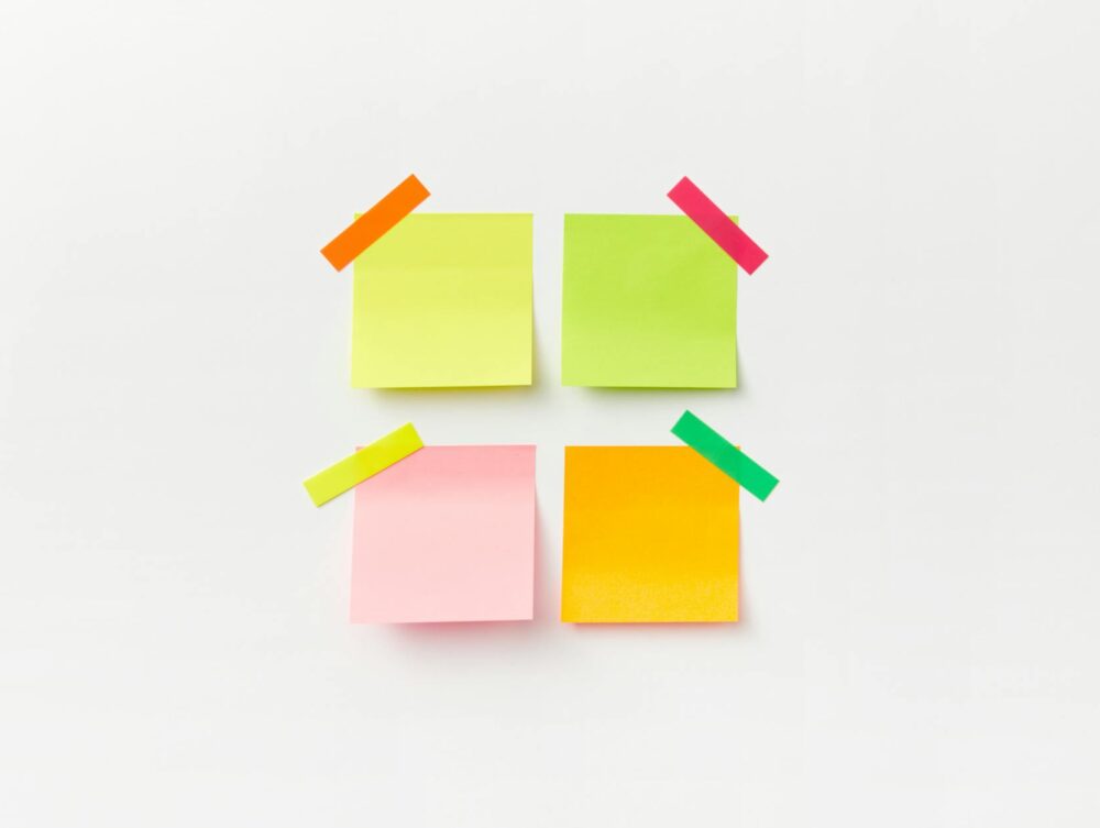 Para desenvolver soft skills no trabalho, identifique suas lacunas e busque feedback proativo. Participe de treinamentos e wo