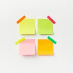 Para desenvolver soft skills no trabalho, identifique suas lacunas e busque feedback proativo. Participe de treinamentos e wo