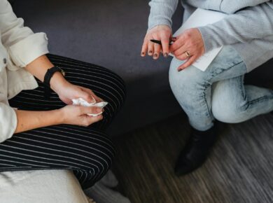 Como Explicar a Ansiedade para Alguém: Guia Essencial para Compreensão e Apoio — como explicar a ansiedade para alguém | Por