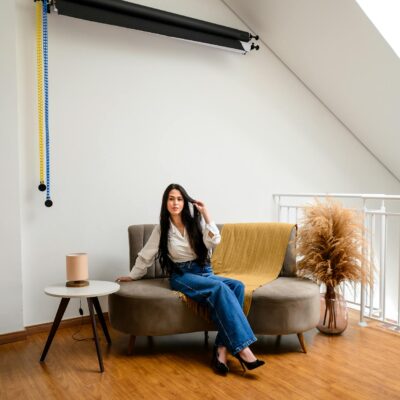 Para planejar sua carreira profissional, comece com uma autoavaliação de seus interesses, valores e habilidades. Em seguida,